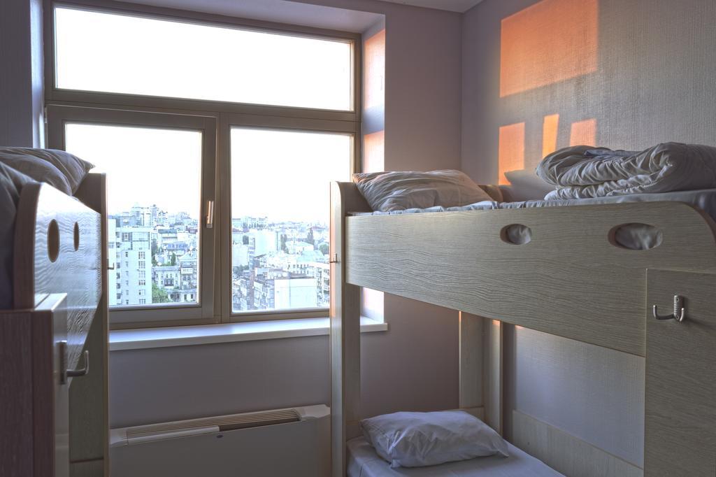 Yak Olympic Hostel Kyiv Exterior photo